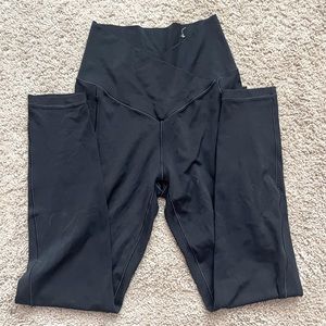 Aerie crossover black leggings with pockets, size medium